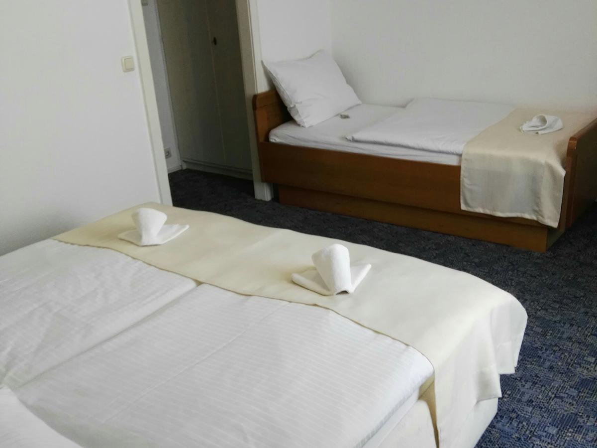 Hotel Carolinenhof Bad Pyrmont Extérieur photo